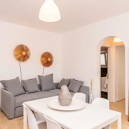 Apartment Ikies B