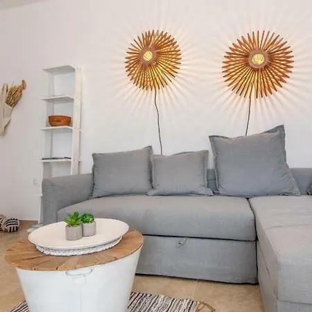 Ikies B Apartment *